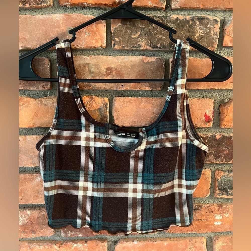 Green and black checkered print crop tank